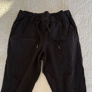 Lululemon women’s jogger Pants